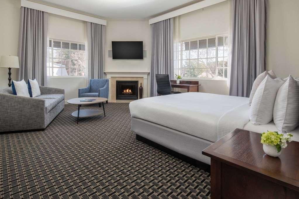 Hotel Toll House